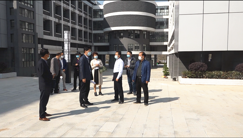县教育局督导组深入我校督导开学复课工作